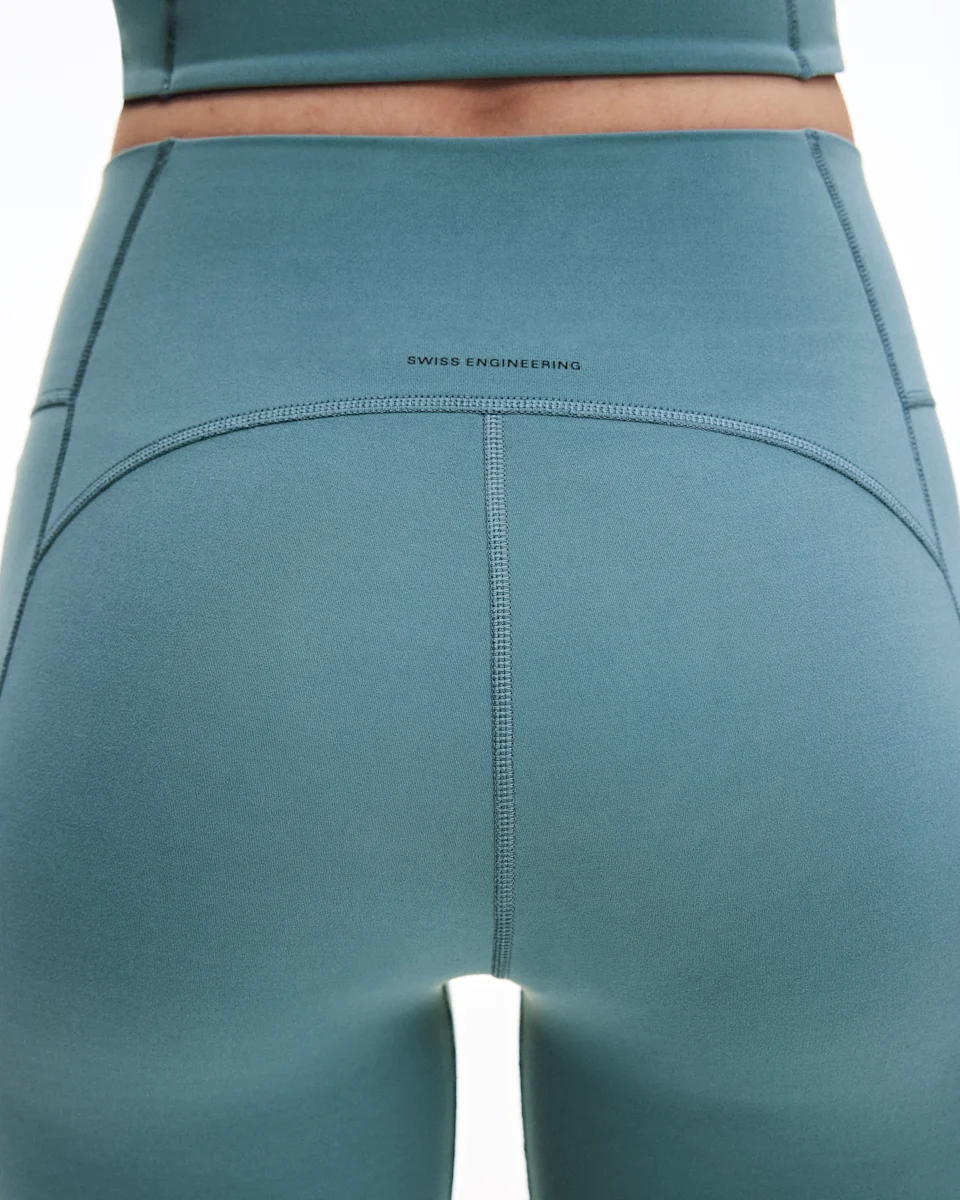 On Studio Flared Pants 32" Agave Feminino
