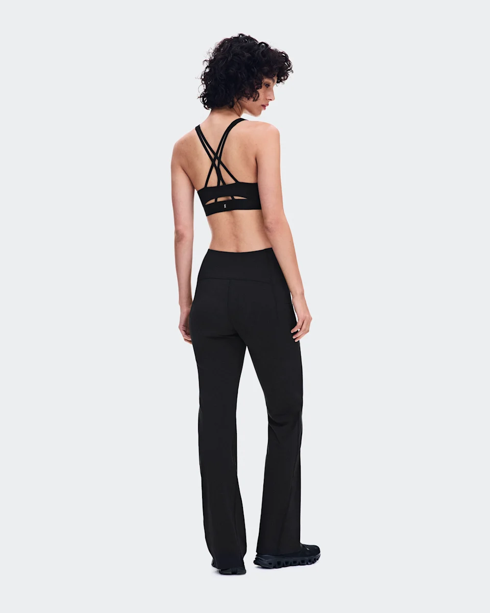 On Studio Flared Pants 30" Black Feminino
