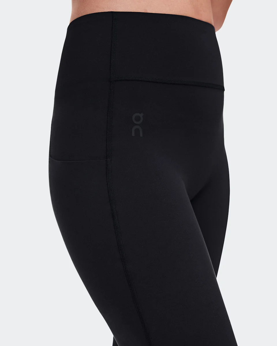 On Studio Flared Pants 30" Black Feminino