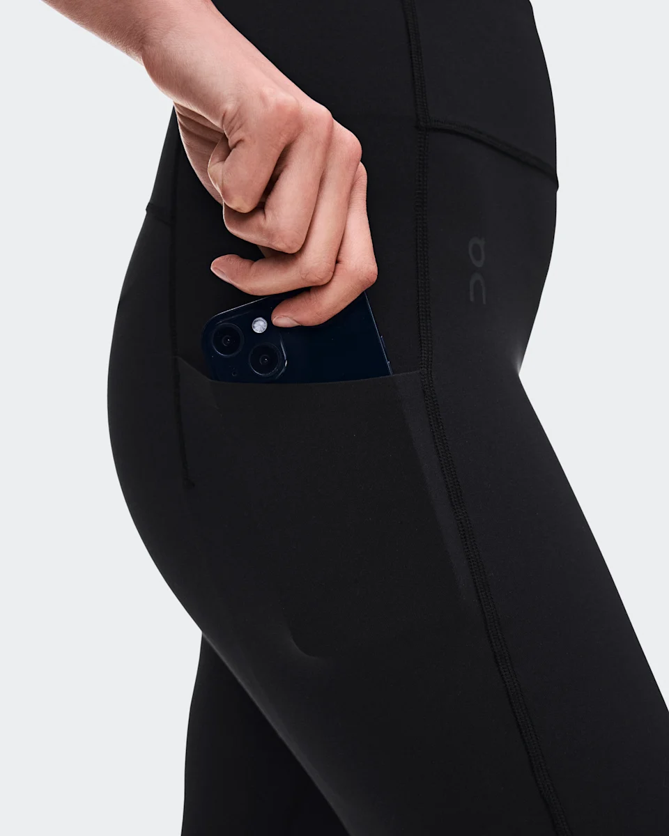 On Studio Flared Pants 30" Black Feminino