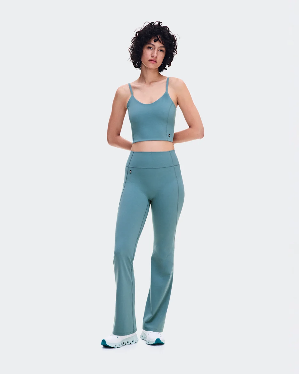 On Studio Flared Pants 30" Agave Feminino
