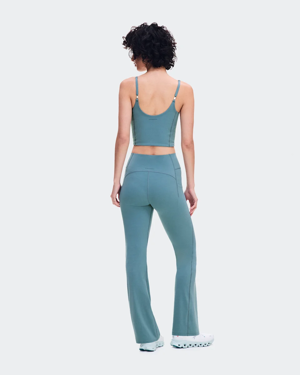 On Studio Flared Pants 30" Agave Feminino