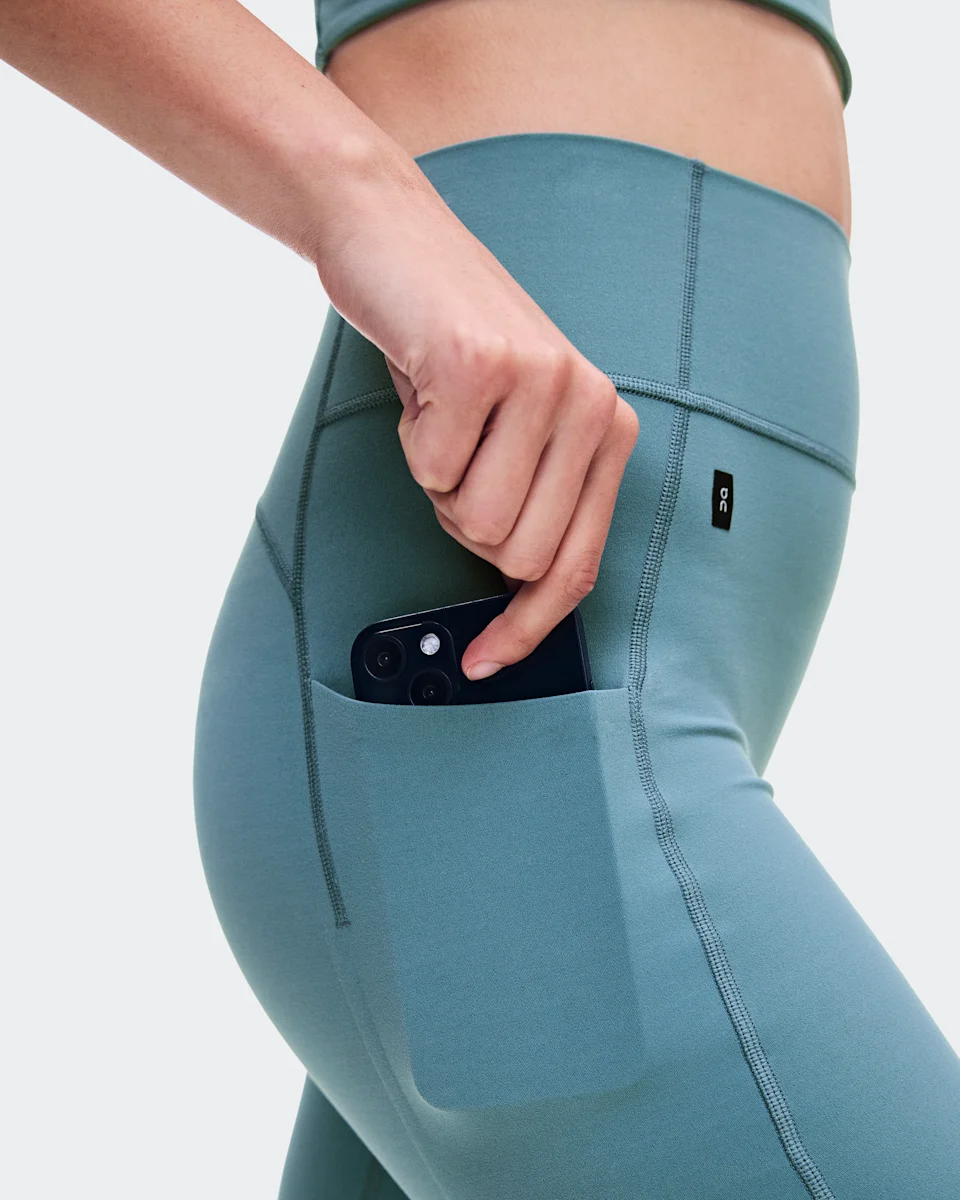 On Studio Flared Pants 30" Agave Feminino
