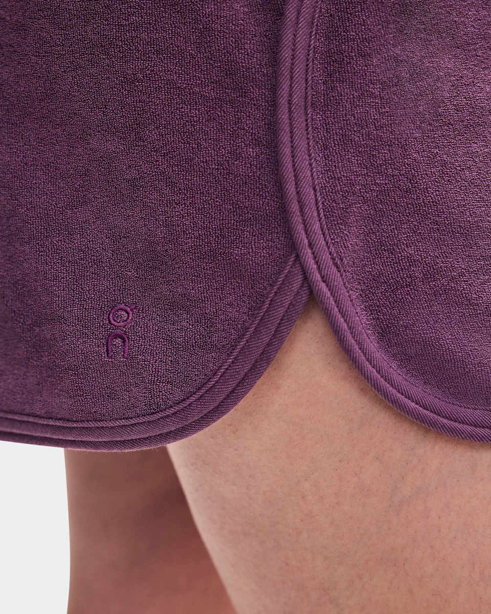 On Courtside Shorts Terry Cassis Feminino