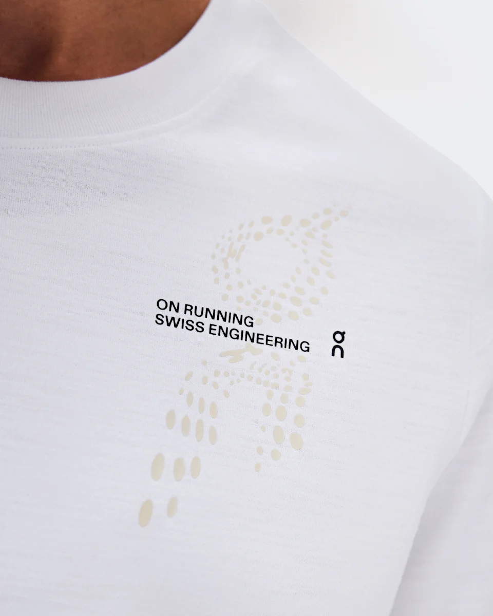 On On Run-T White Feminino