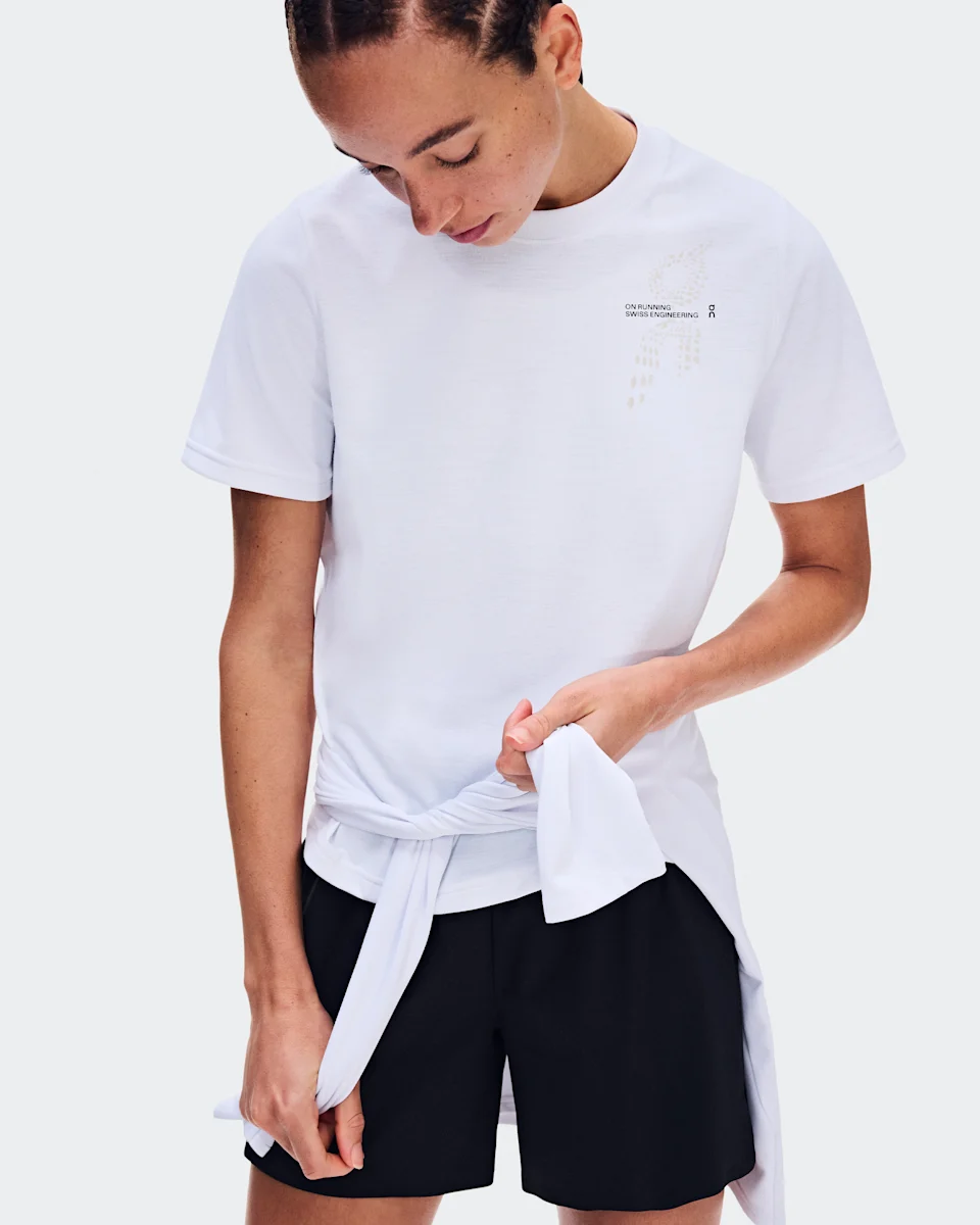 On On Run-T White Feminino