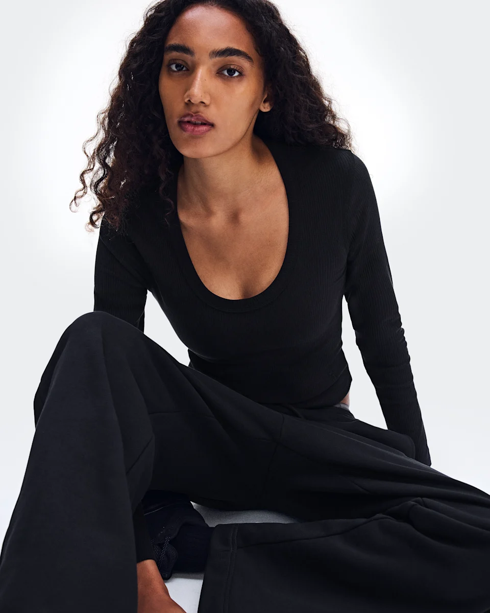 On All-Day Ribbed Long-T Black Feminino