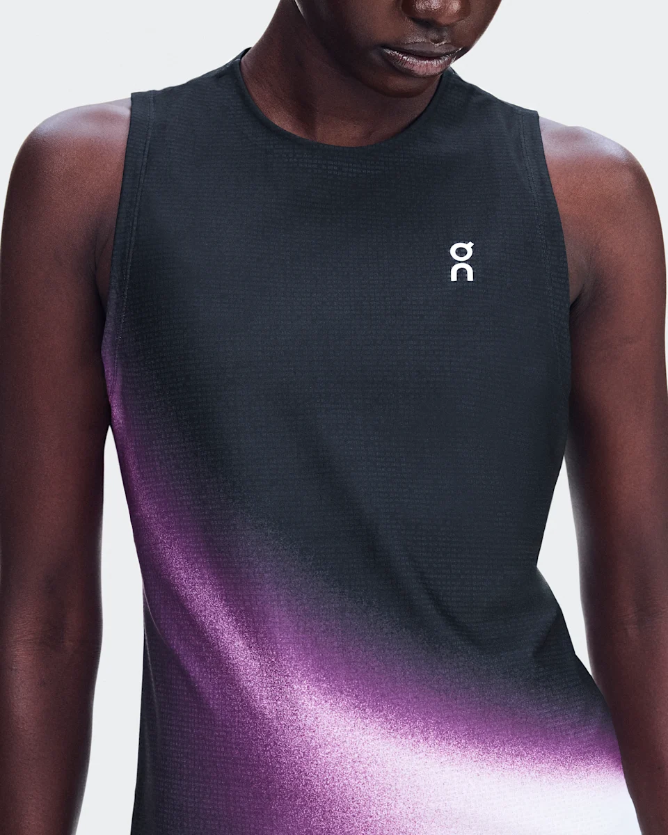 On Court Tank Swing Black & Cassis Feminino