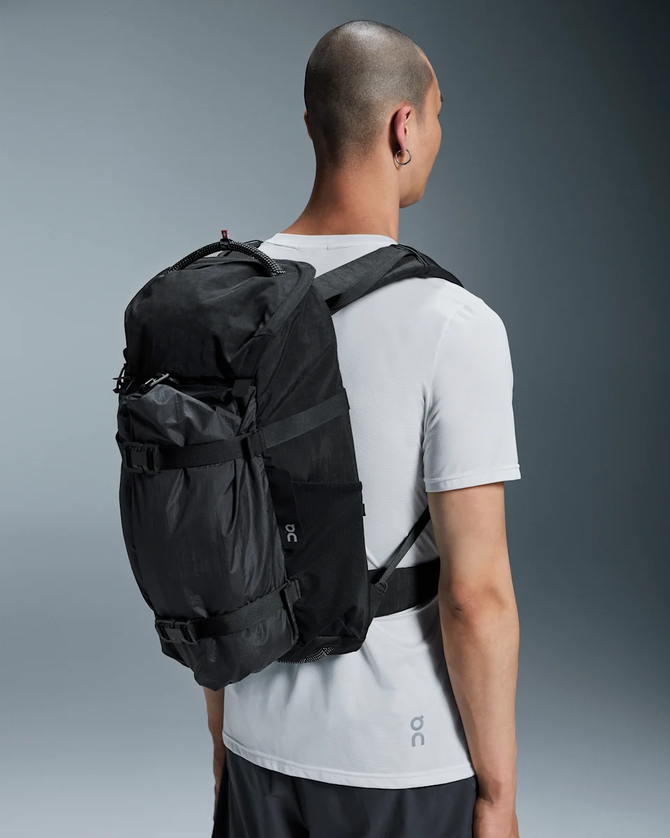 On Speed Pack 24L Elite Black & Magnet