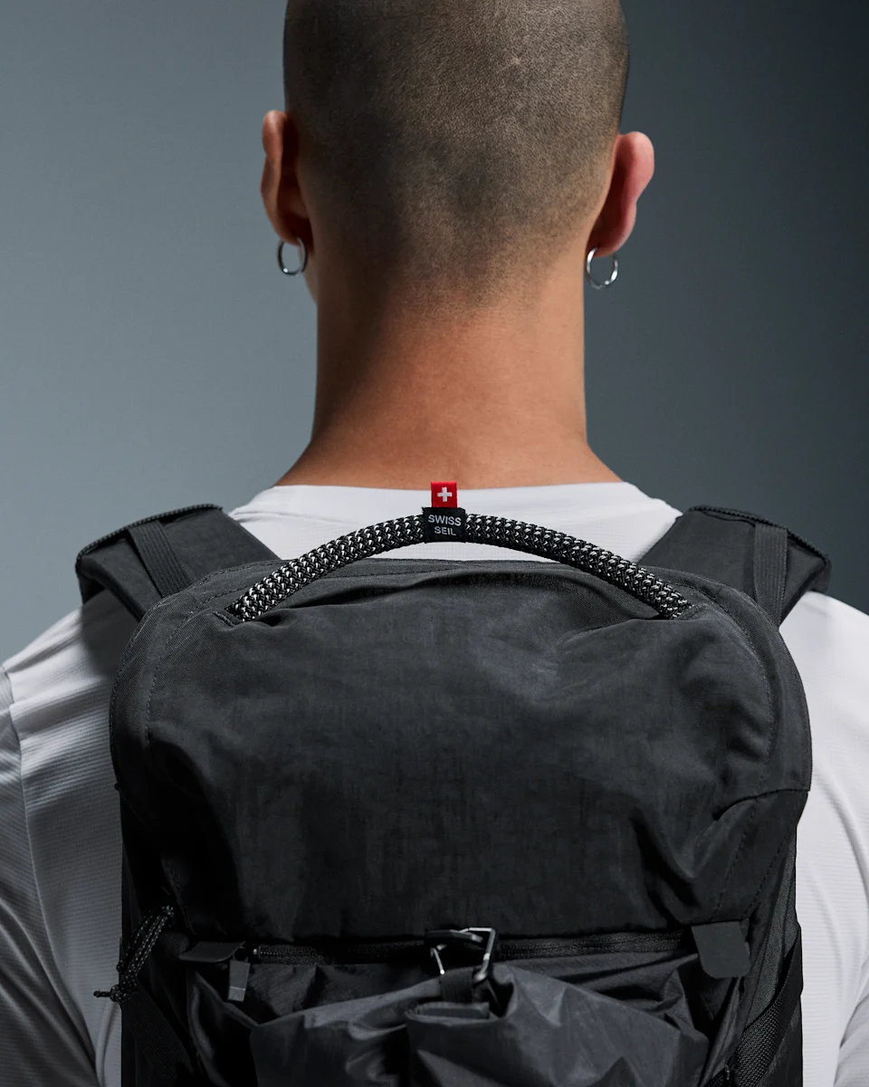 On Speed Pack 24L Elite Black & Magnet