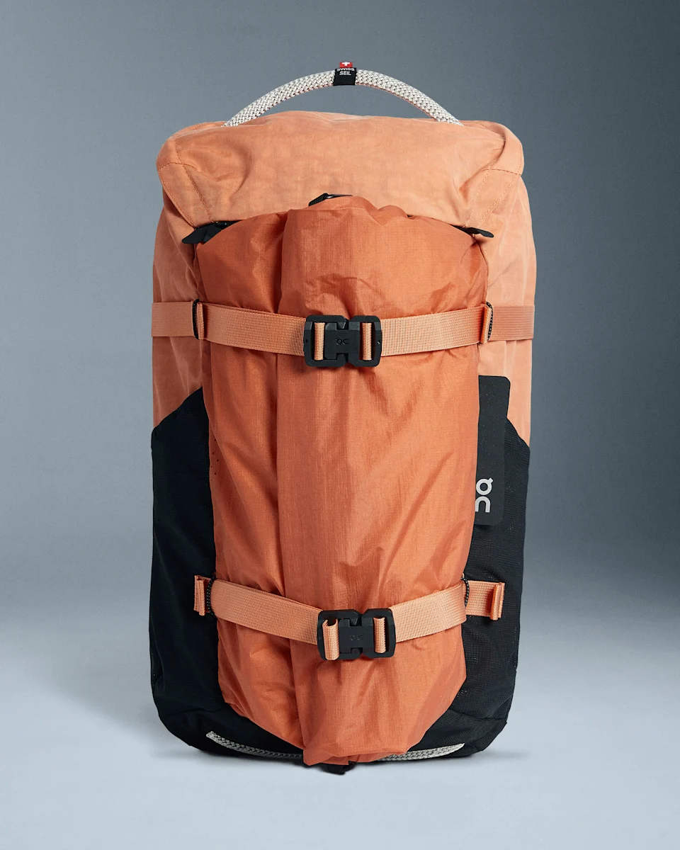 On Speed Pack 24L Elite Desert Glow Unissex – Academia, trajeto diário, trabalho