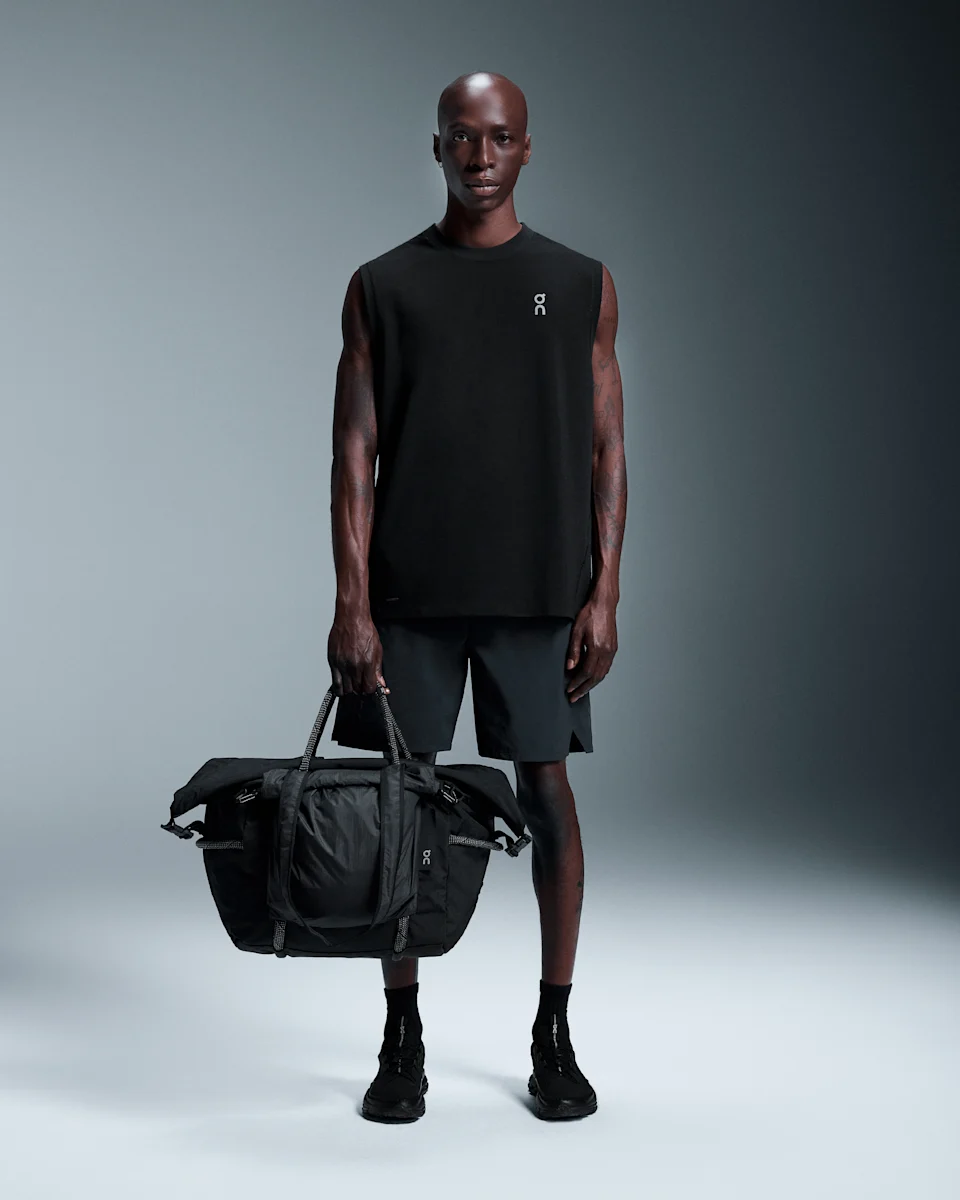 On Track Pack 40L Elite Black & Magnet