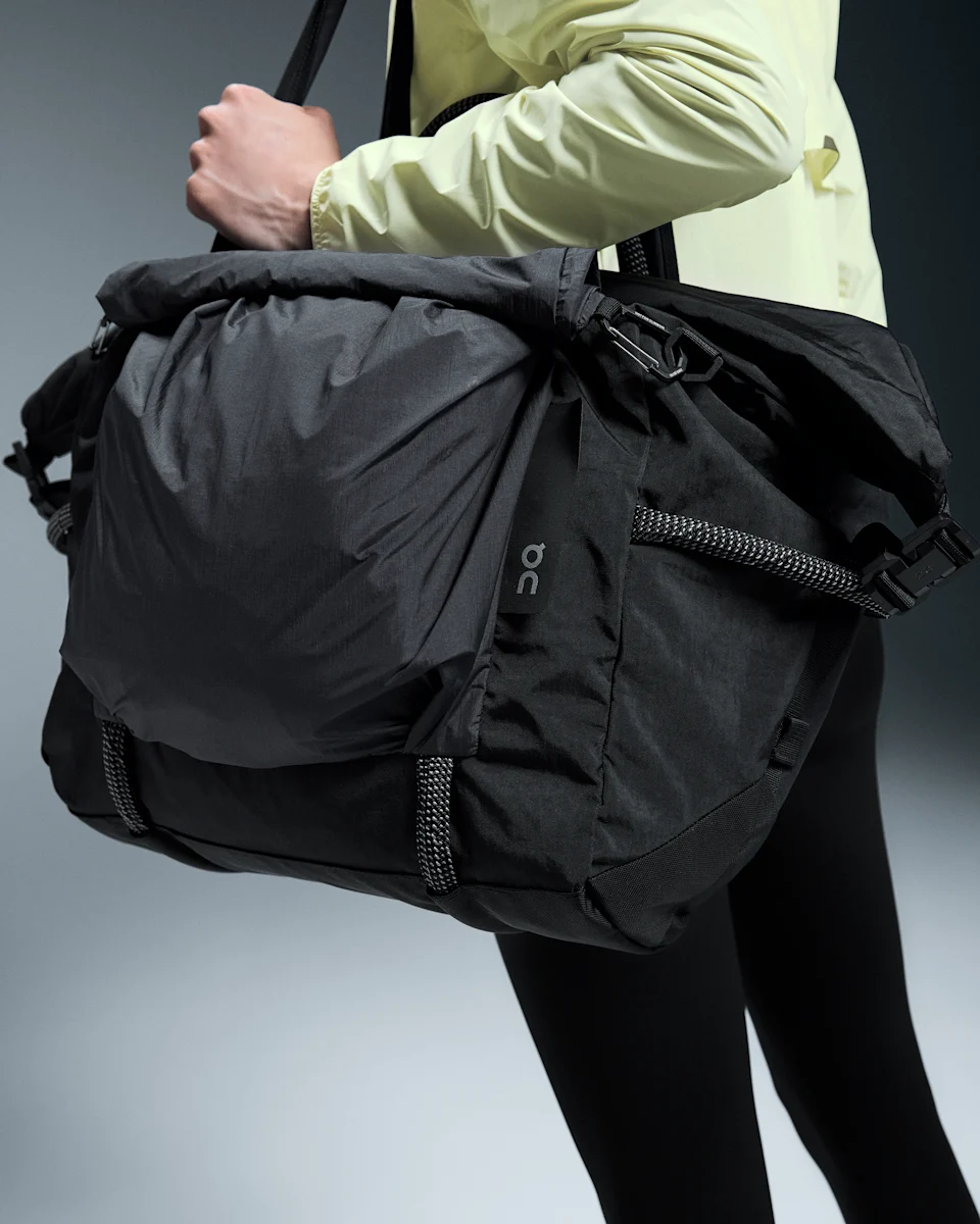 On Track Pack 40L Elite Black & Magnet