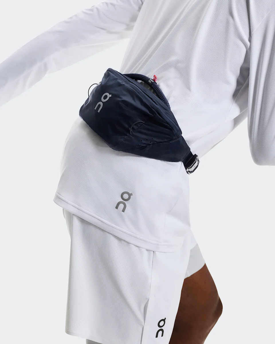 On Waist Pack 2L Lite Navy