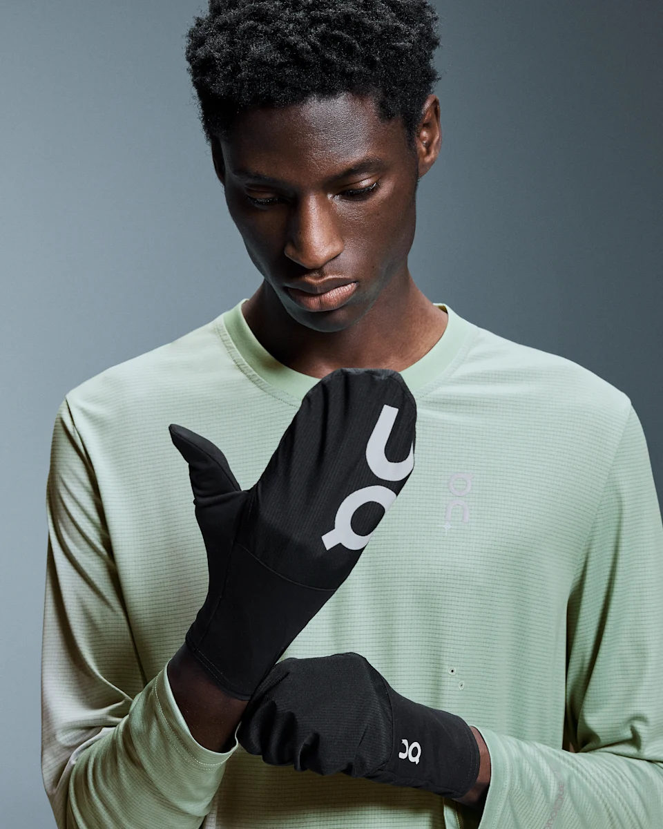 On Core Glove Black Unissex – Clima frio, corridas de rua, detalhes refletivos