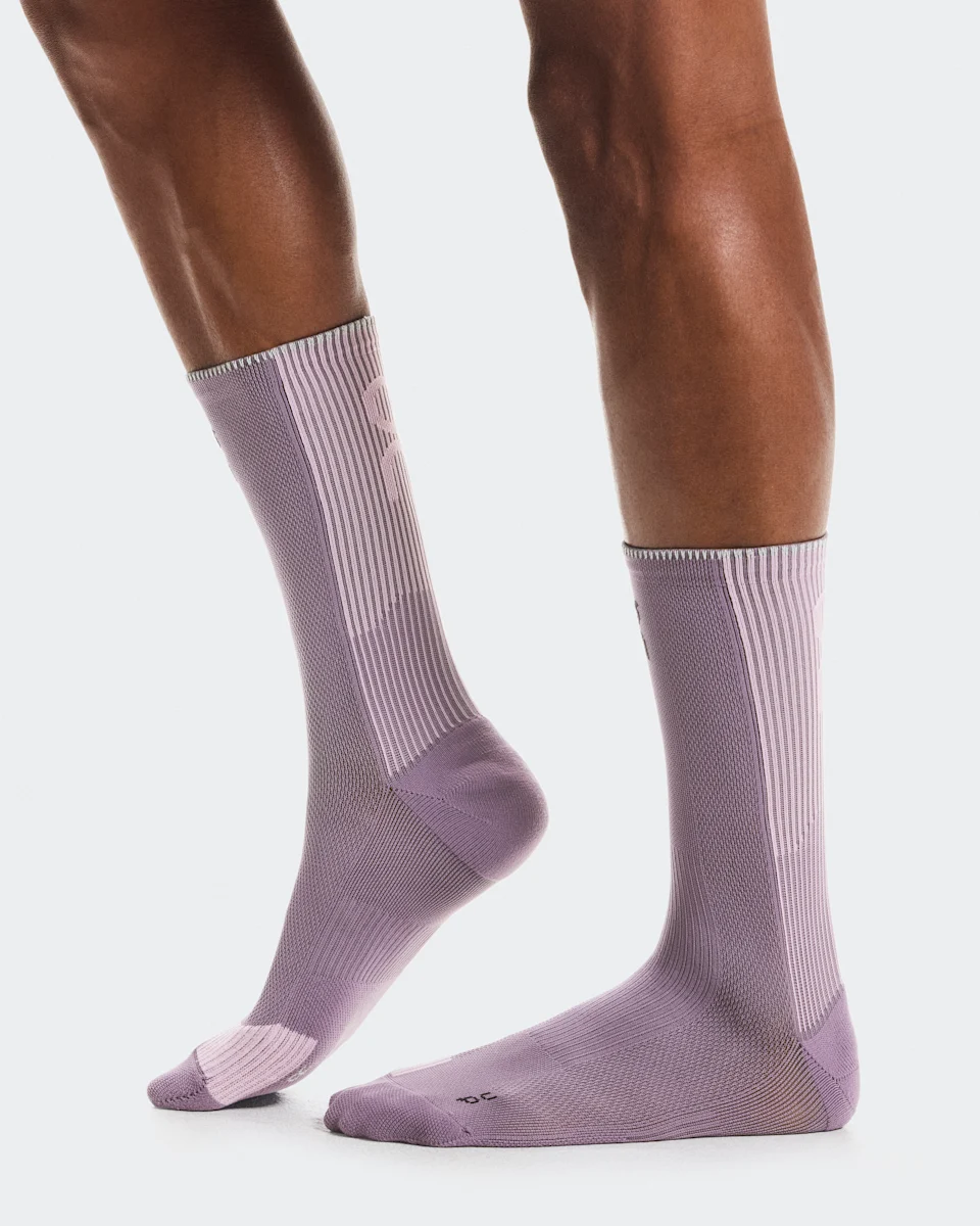 On Performance Run Sock High Dewberry & Sakura