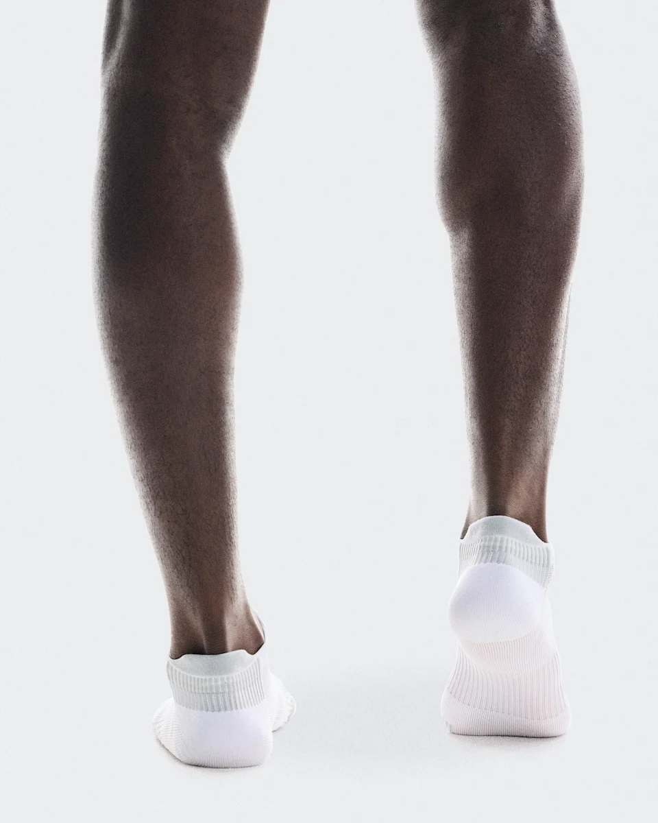 On Performance Run Sock Low White & Glacier