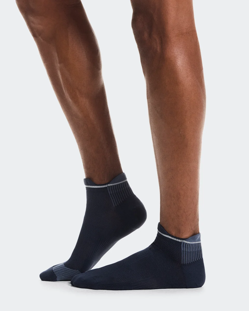 On Performance Run Sock Low Navy & Navy 