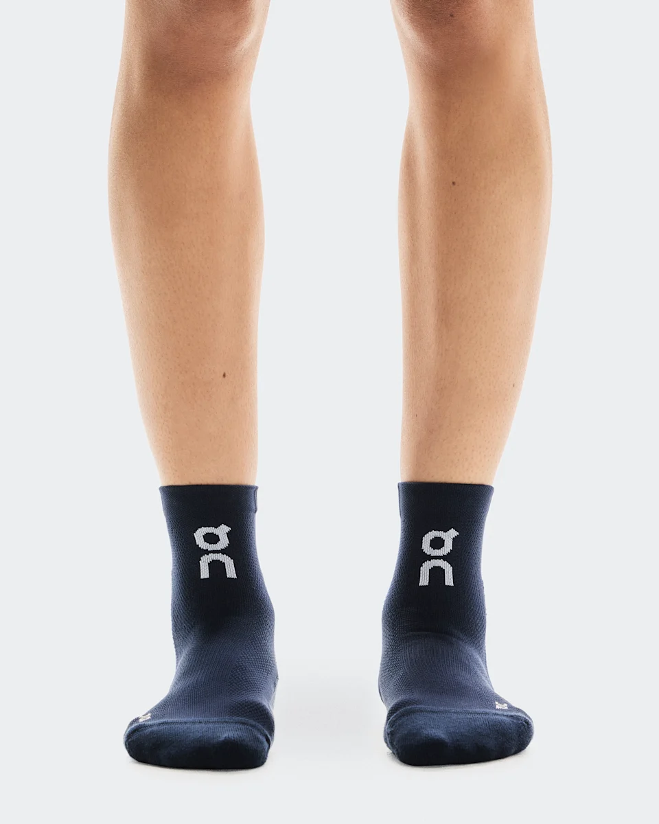 On Core Run Sock Mid 2P Navy
