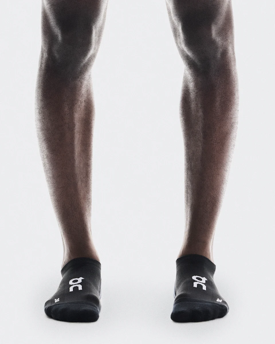 On Core Run Sock Low 2P Black