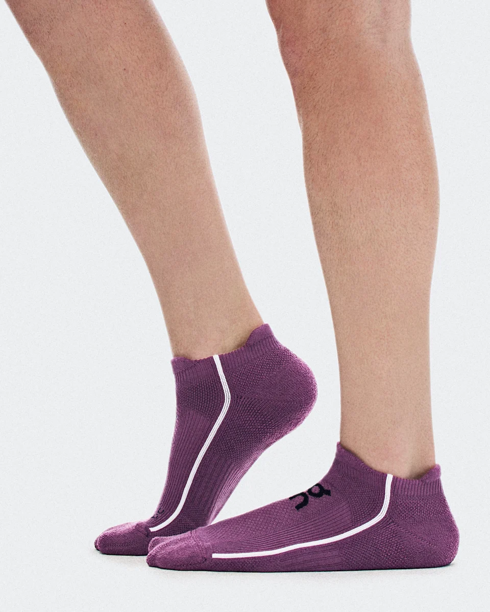 On Court Sock Low Cassis & White