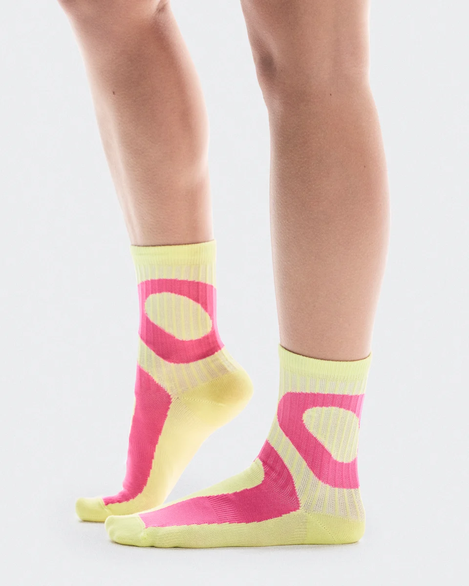On Liquid Logo Sock High 2P Limelight & Pink