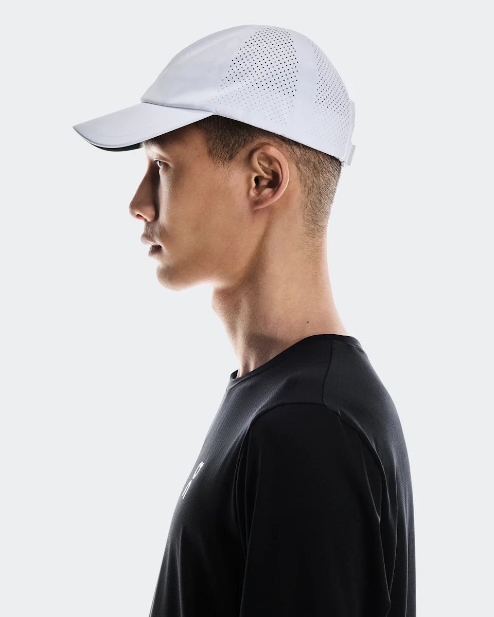 On Court Cap White & White 
