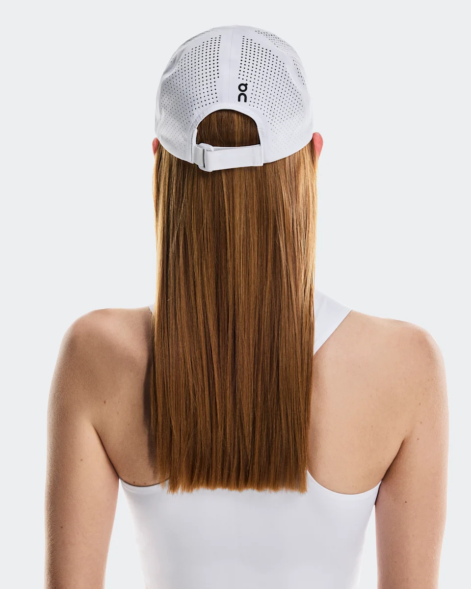 On Court Cap White & White 