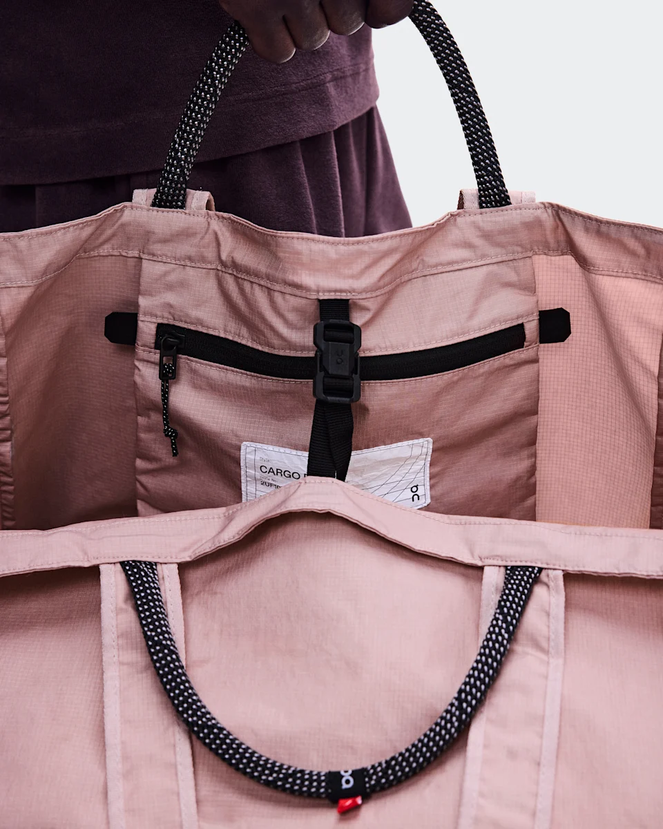 On Cargo Pack 60L Biscuit 