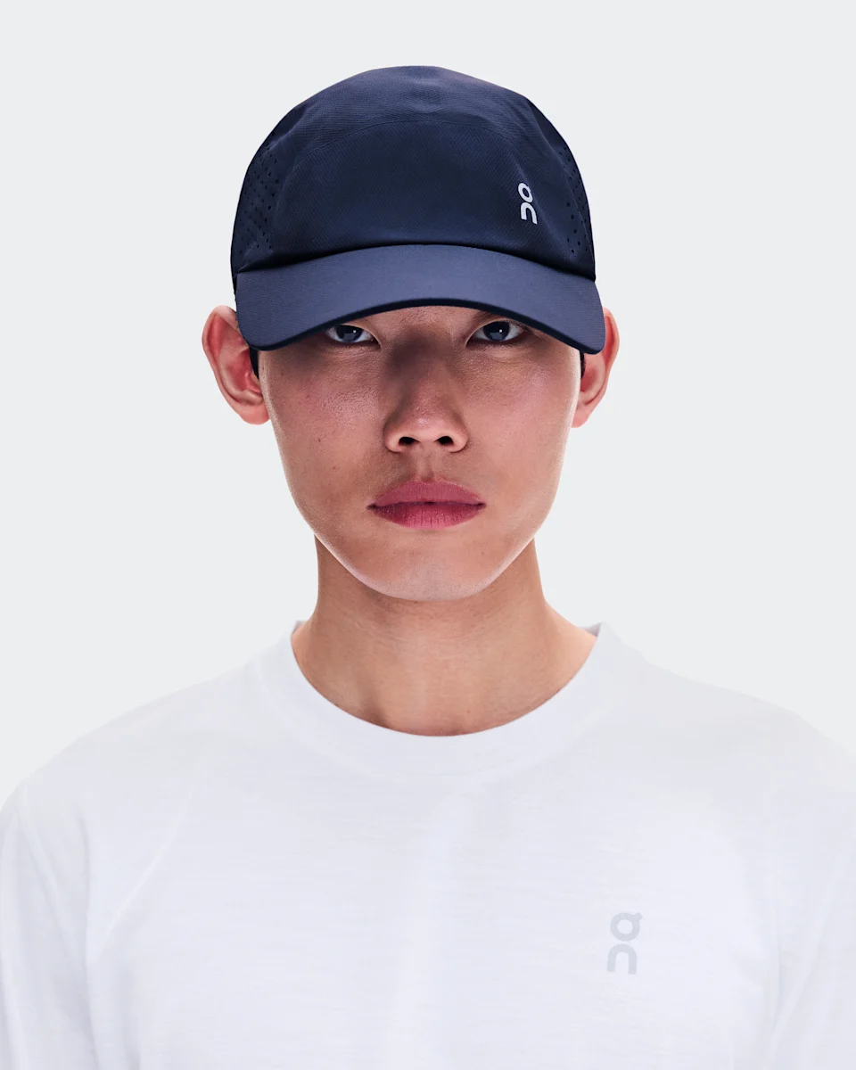 On Lightweight Cap Navy
