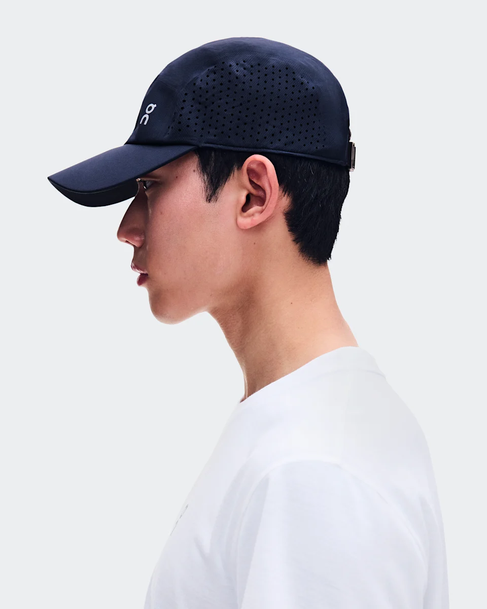 On Lightweight Cap Navy
