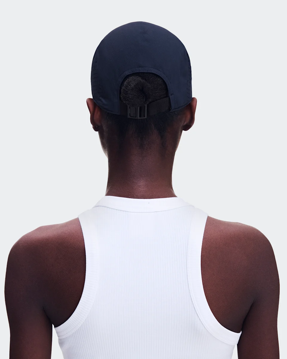 On Lightweight Cap Navy