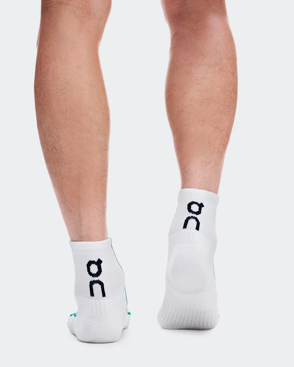 On Court Sock Mid White & Neem