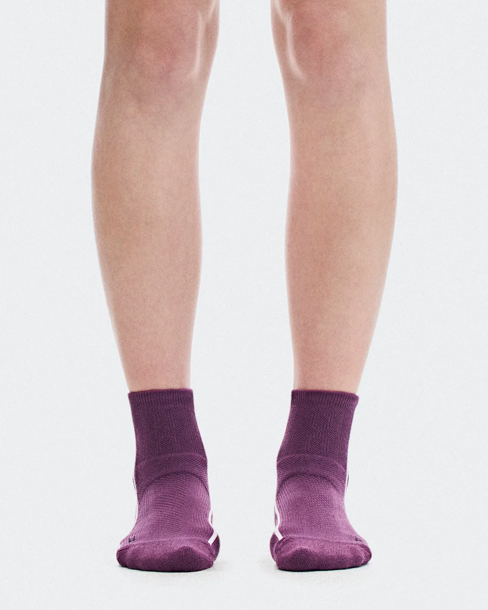 On Court Sock Mid Cassis & White