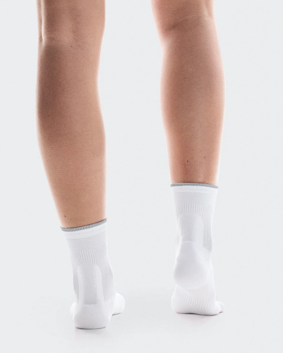 On Elite Run Sock Mid White & Ivory 