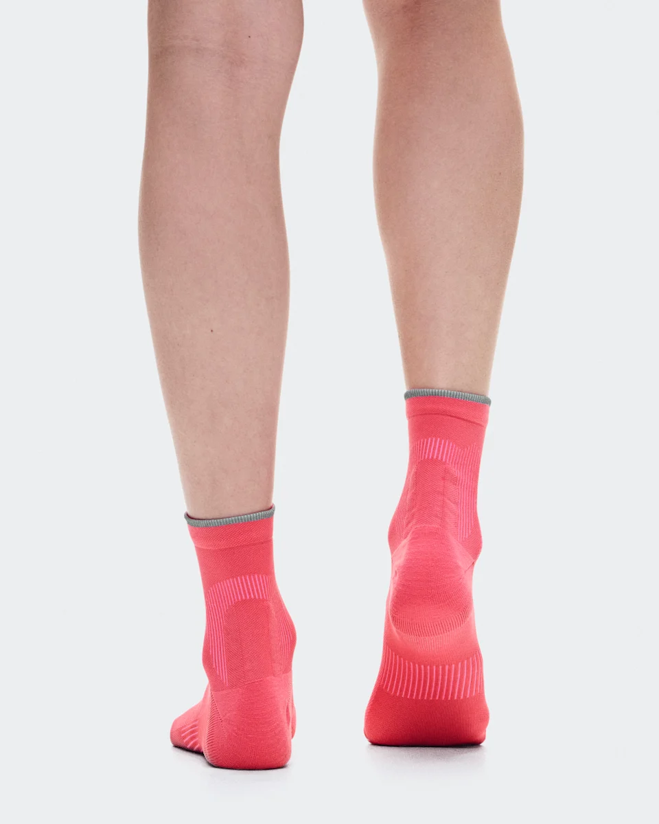 On Elite Run Sock Mid Camellia & Azalea