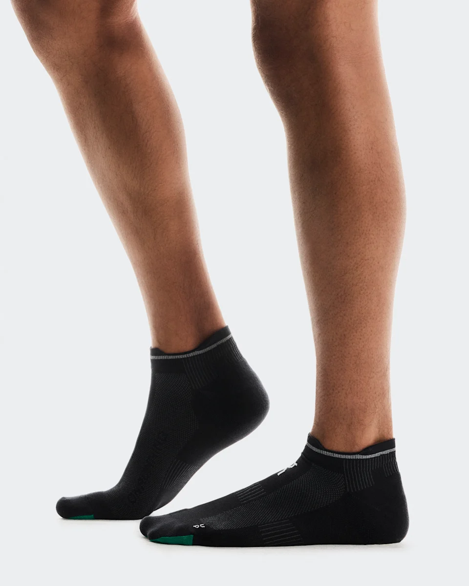 On Elite Run Sock Low Black 