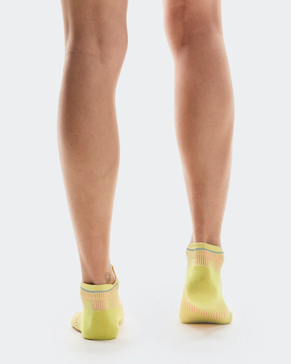 On Elite Run Sock Low Limelight & Pink