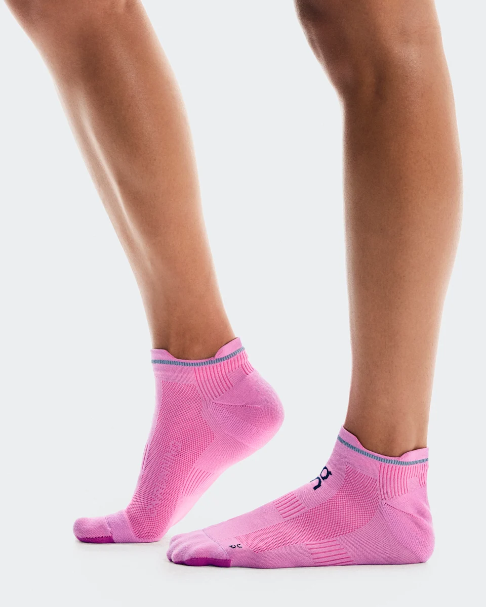 On Elite Run Sock Low Raspberry & Pink 