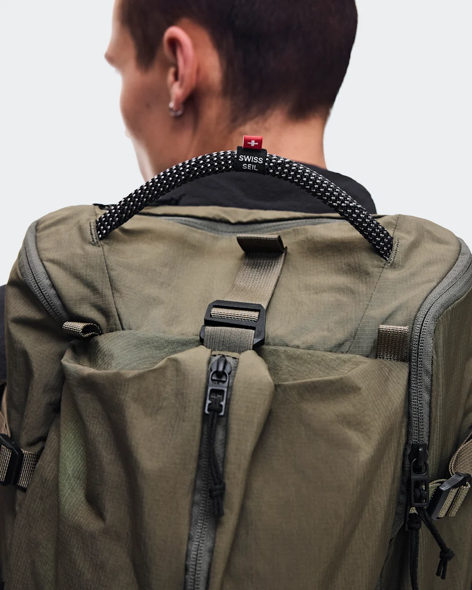 On Speed Pack 30L Olive & Black 