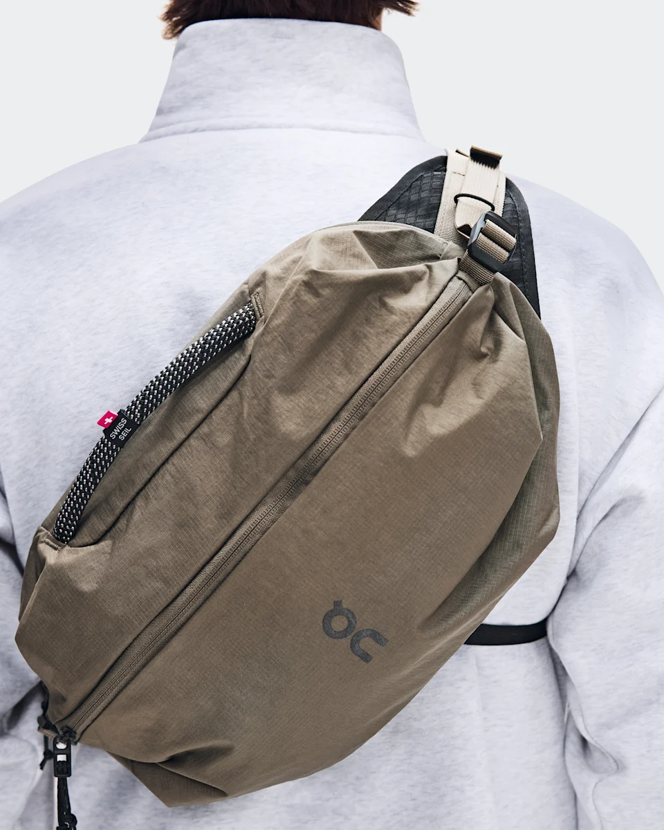 On Sling Pack 9L Olive & Black 