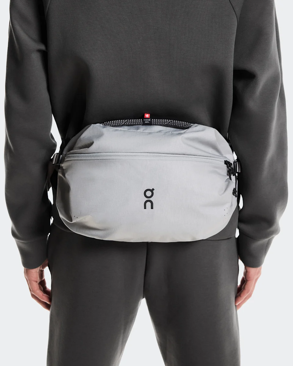 On Sling Pack 9L Glacier & Black