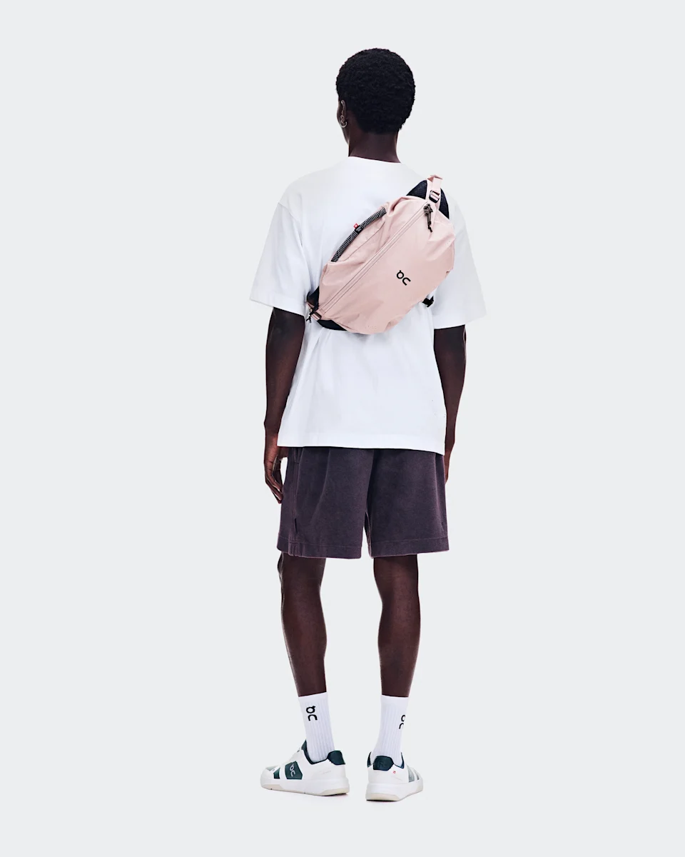 On Sling Pack 9L Biscuit & Black 