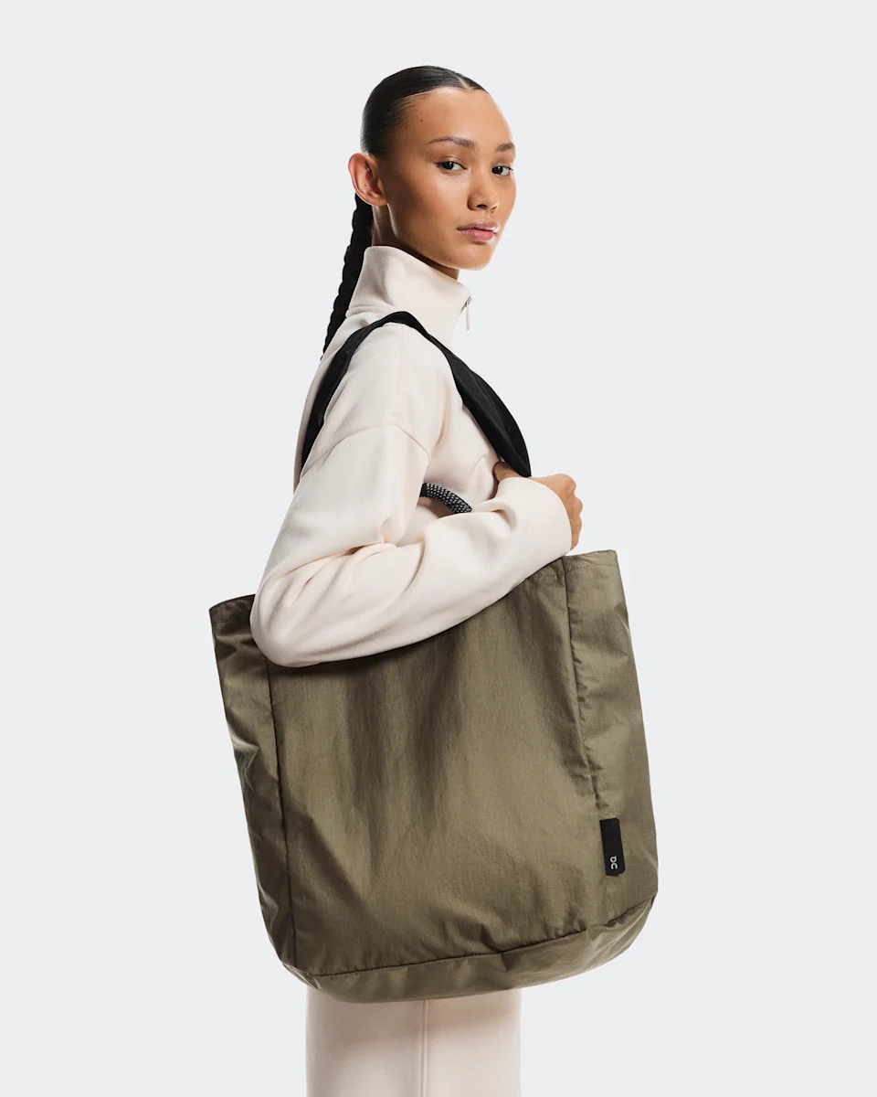 On Tote Pack 25L Olive & Black