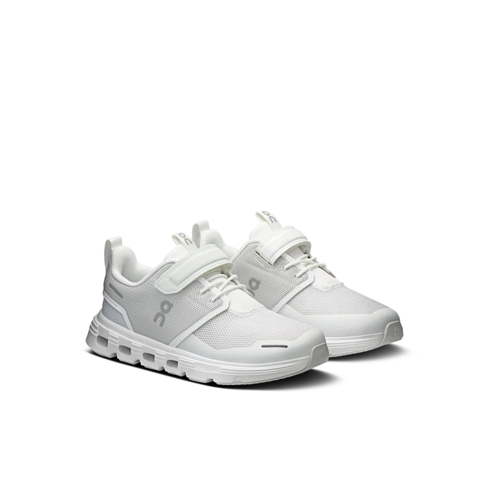 On Cloud Play 2 White & White 