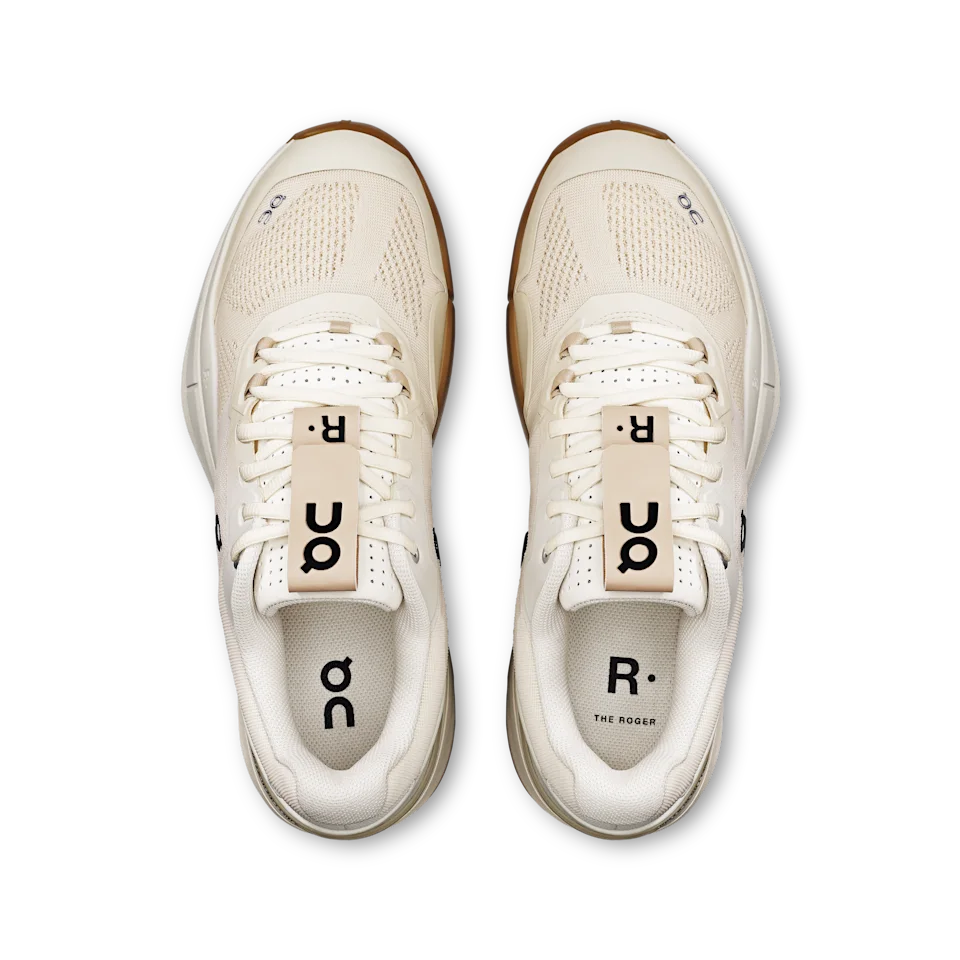 On THE ROGER Pro Ivory & Ivory Feminino