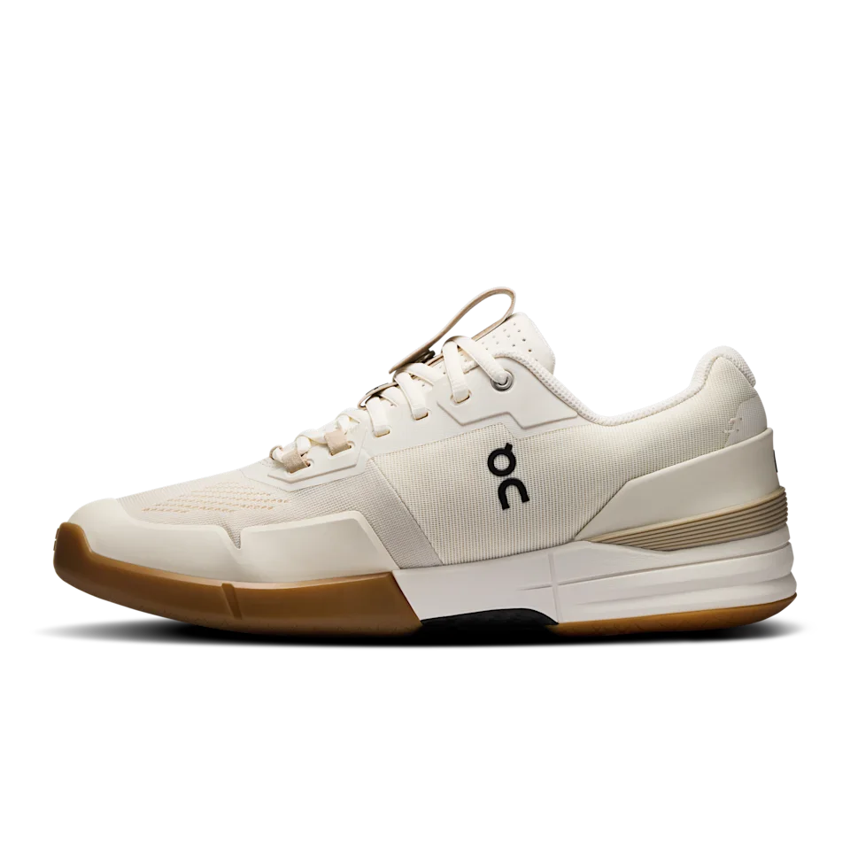 On THE ROGER Pro Ivory & Ivory Feminino