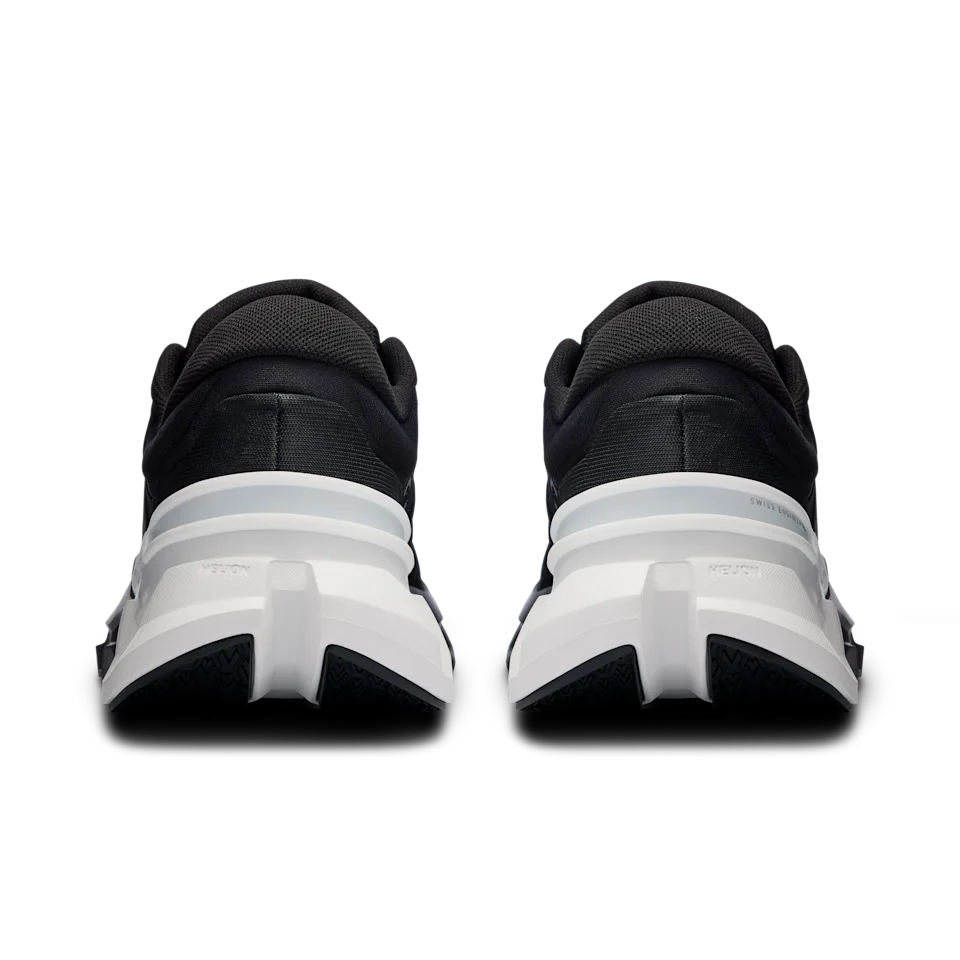 On Cloudflyer 5 Black & White Masculino