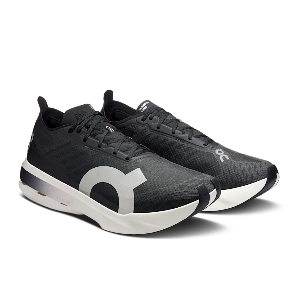 On Cloudboom Strike Black & White Masculino