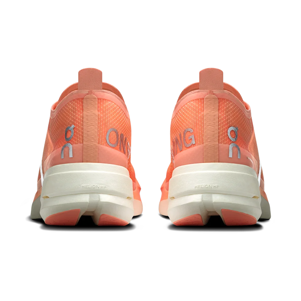 On Cloudboom Strike Sunstone & White Masculino